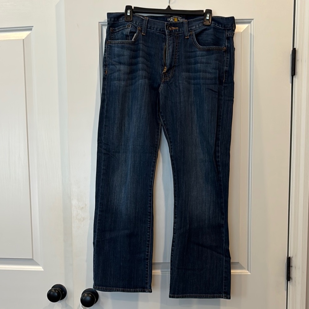 Lucky Brand straight leg jeans 🍀
